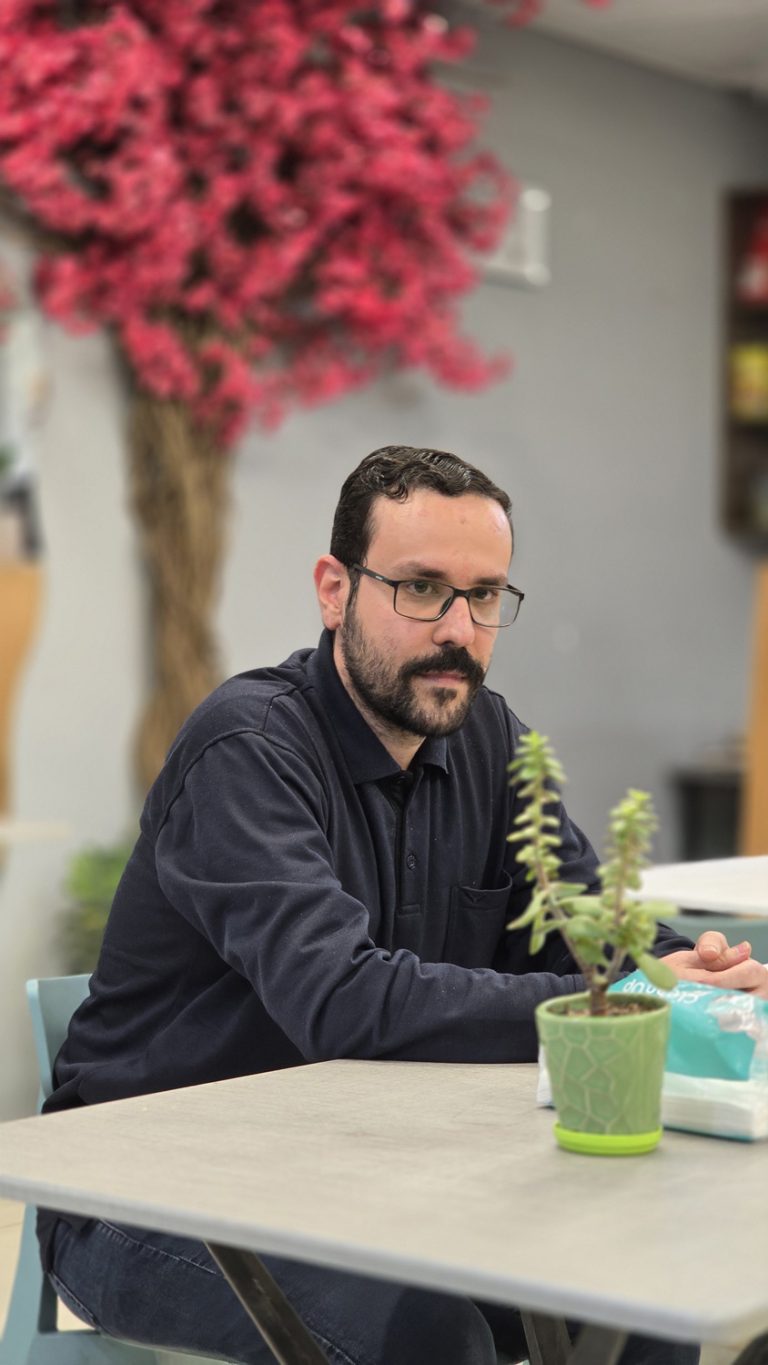 مصطفی-سلیمانی-در-کارگاه-کسب-درامد-از-طراحی-سایت-وردپرس